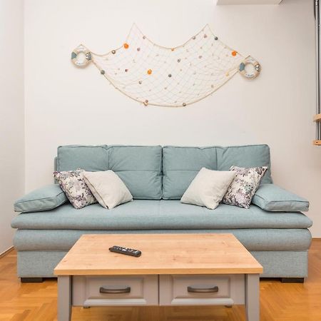 Deluxe 3 Bedroom Apartment With Sea View Baška Voda Екстериор снимка