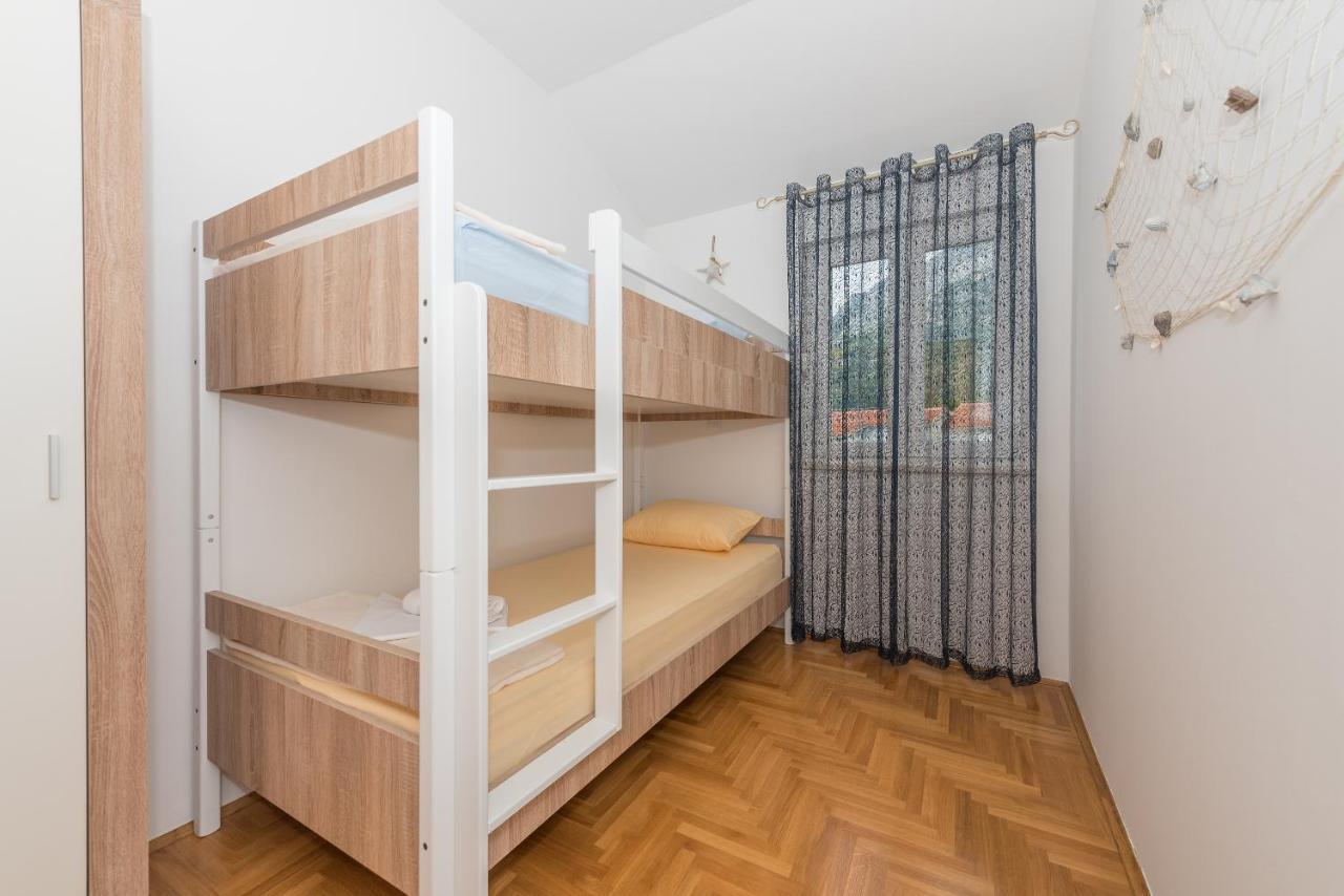 Deluxe 3 Bedroom Apartment With Sea View Baška Voda Екстериор снимка
