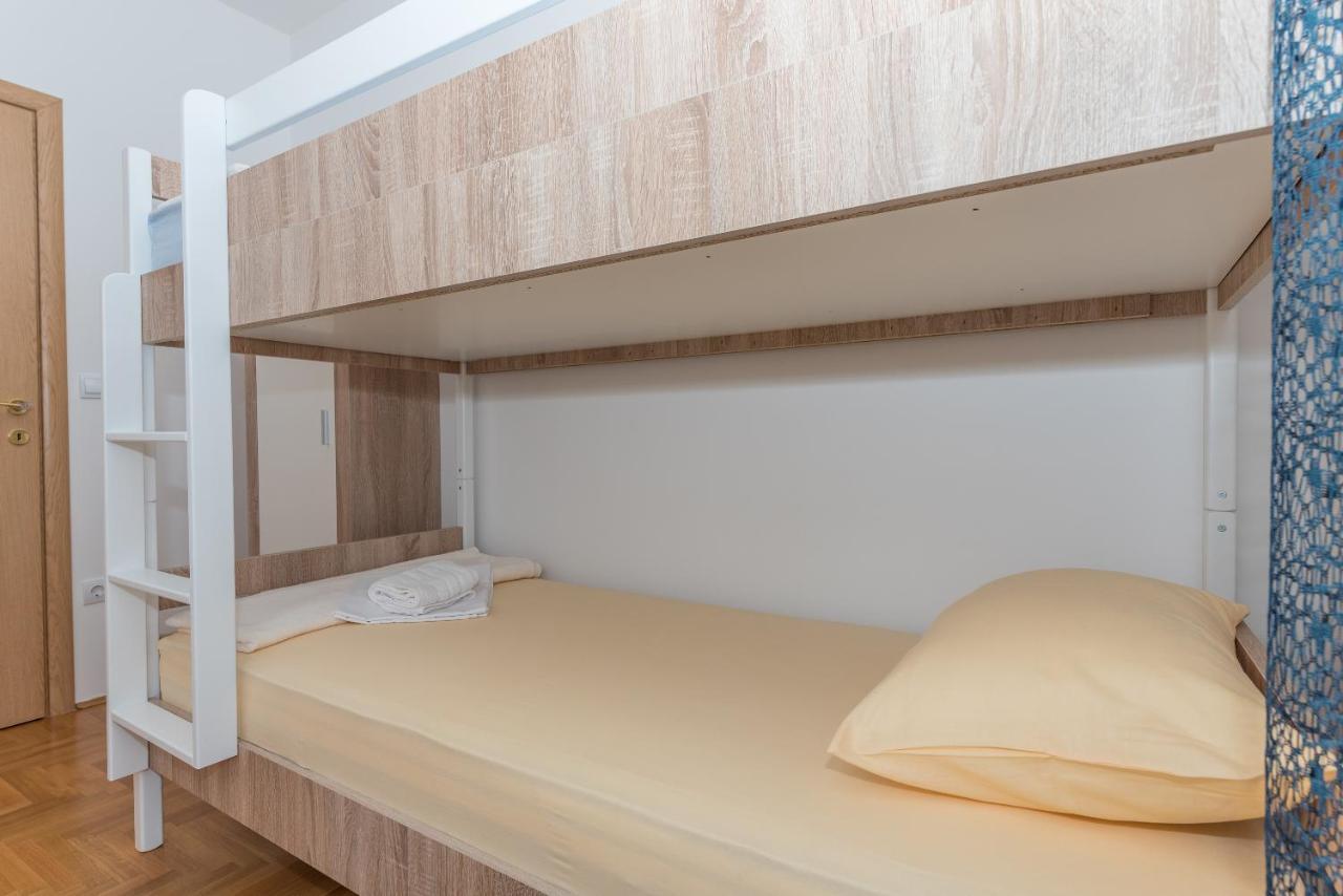 Deluxe 3 Bedroom Apartment With Sea View Baška Voda Екстериор снимка