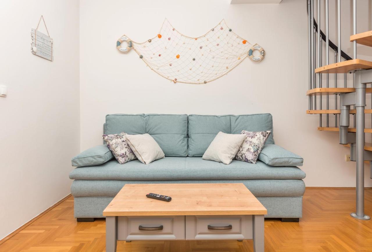 Deluxe 3 Bedroom Apartment With Sea View Baška Voda Екстериор снимка